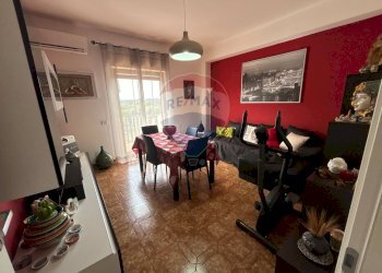 Sala da pranzo - Quadrilocale Via Santa Maria la Stella
 
60, Aci Sant'Antonio - foto 32