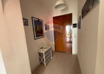 Hall / corridoio - Quadrilocale Via Santa Maria la Stella
 
60, Aci Sant'Antonio - foto 33