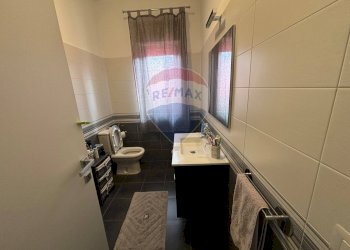 Bagno - Quadrilocale Via Santa Maria la Stella
 
60, Aci Sant'Antonio - foto 35