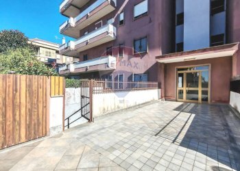 Terrazza - Trilocale via  Sebastopoli
 
15, Pomezia - foto 22