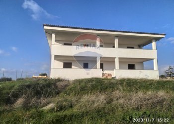 Edificio all\'aperto - Casa indipendente Aprilia - foto 17