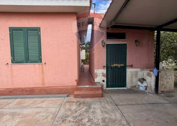 Casa all\'aperto - Villa c.da cozzo filonero
 
4, Augusta - foto 8