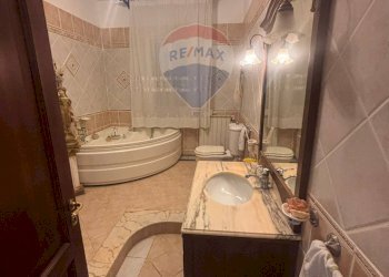 Bagno - Villa c.da cozzo filonero
 
4, Augusta - foto 26