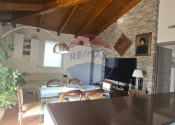 Sala da pranzo - Attico Pavia - foto 1