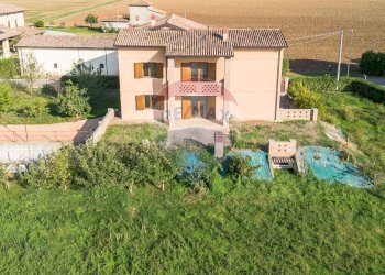 Casa all\'aperto - Independent house Strada Pelosa
 
179, Fiorenzuola d'Arda - photo 5