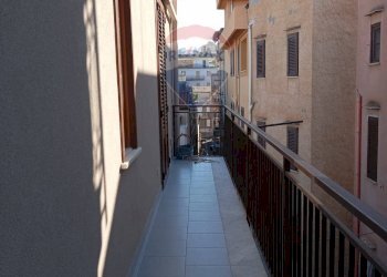 Balcone - Appartamento LARGO ORAZIO COSTANTINO, Casteldaccia - foto 7