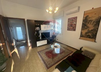 Soggiorno - Casa semi indipendente Via Romagna
 
54, Gallarate - foto 5