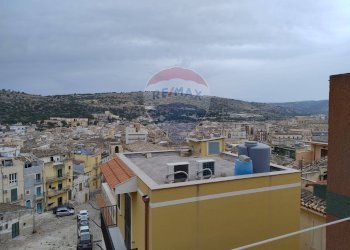 Edificio all\'aperto - Casa indipendente VIA SAN MARCO
 
13, Scicli - foto 1