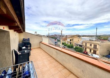 Terrazza - Attico Via Mazzini
 
16, Mazzarrone - foto 4