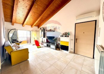 Soggiorno - Attico Via Mazzini
 
16, Mazzarrone - foto 15