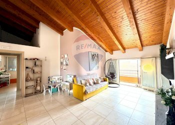 Soggiorno - Attico Via Mazzini
 
16, Mazzarrone - foto 16