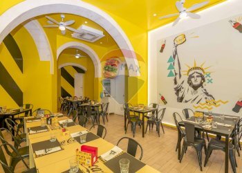 Sala da pranzo - Locale Commerciale via Amerigo Vespucci
9, Ragusa - foto 11