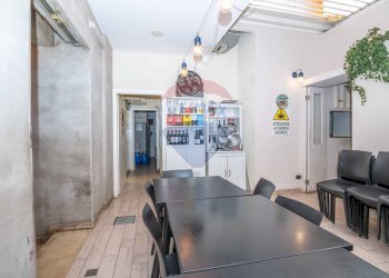 Sala da pranzo - Locale Commerciale via Amerigo Vespucci
9, Ragusa - foto 20