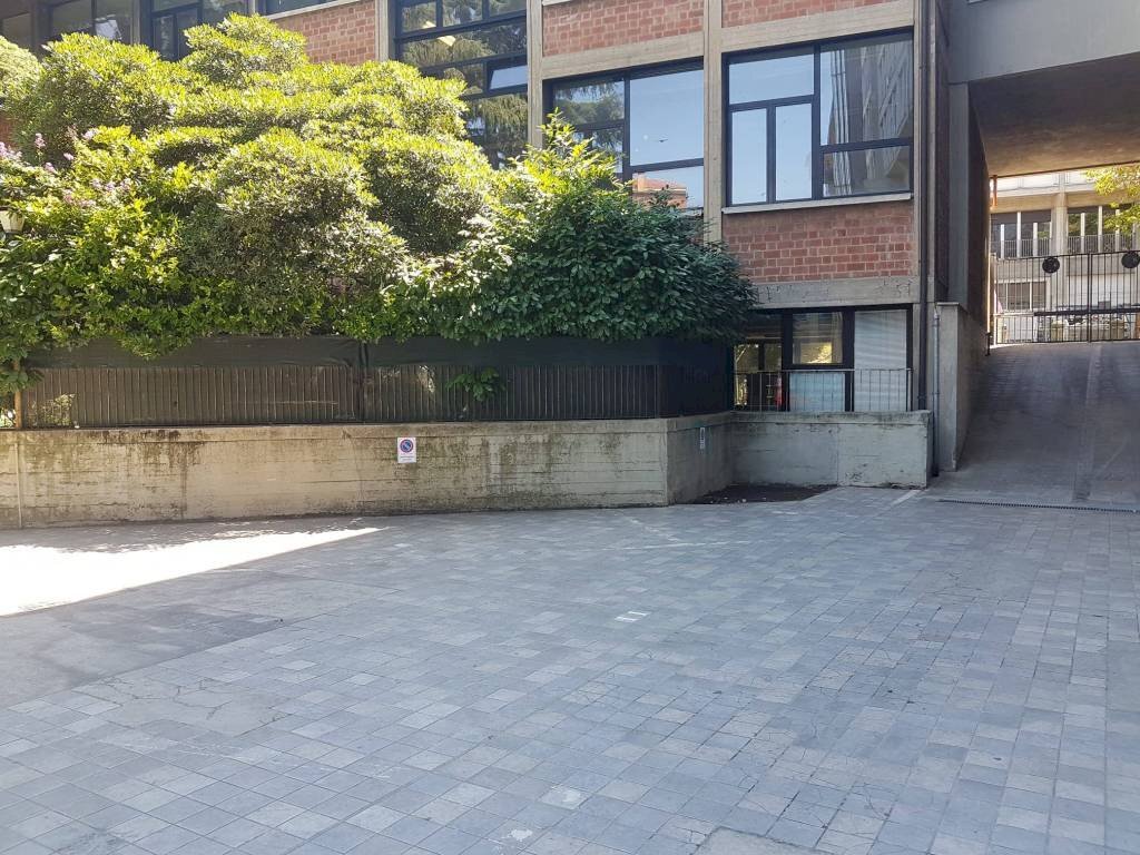 Cortile interno - Box via Giuseppe Mazzini, 172, Bologna (zona Mazzini) - foto 3