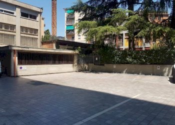 Posto macchina - Box via Giuseppe Mazzini, 170, Bologna (zona Mazzini) - foto 1