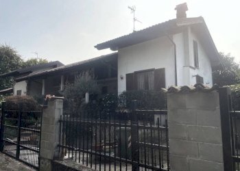 Facciata - Villa via Firenze, Pieve Fissiraga - foto 2