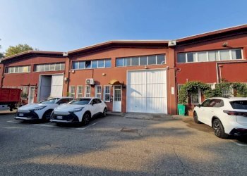 Facciata - Capannone via delle Industrie, Arese - foto 18