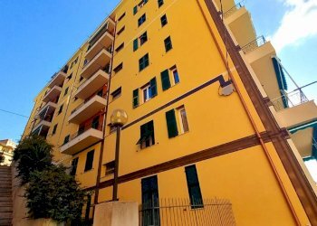 APPARTAMENTO RISTRUTTURATO IN VENDITA GENOVA QUEZZ - Trilocale via Tarciso Donati, Genova (zona Quezzi) - foto 20