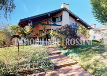 Facciata - Villa via Monte Monarco, 1, Malnate - foto 8