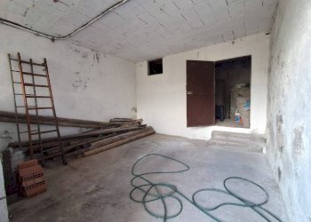 Box auto - Independent house via Valdieri, 52, Borgo San Dalmazzo - photo 31
