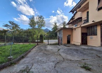 Cortile interno - Independent house via Valdieri, 52, Borgo San Dalmazzo - photo 33