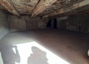 Stanza non arredata - Casa indipendente via Valdieri, 52, Borgo San Dalmazzo - foto 39