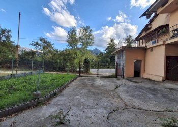 Cortile interno - Casa indipendente via Valdieri, 52, Borgo San Dalmazzo - foto 40