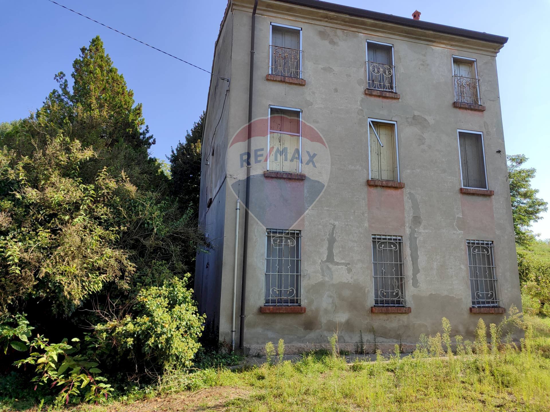 Casa all\'aperto - Casa indipendente Via Argine Po
 
36, Sermide e Felonica - foto 3