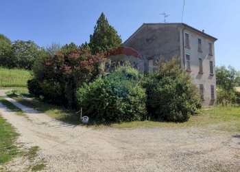 Edificio all\'aperto - Casa indipendente Via Argine Po
 
36, Sermide e Felonica - foto 2