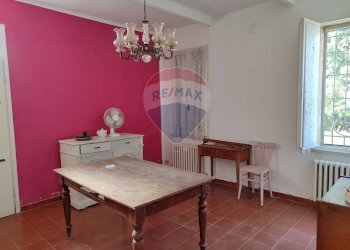 Camera / camera da letto - Casa indipendente Via Argine Po
 
36, Sermide e Felonica - foto 12