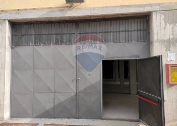 Edificio all\'aperto - Locale Commerciale Mantova - foto 17