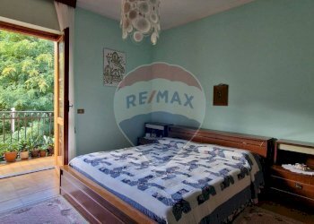 Camera / camera da letto - Independent house via per cesara
 
39, Cesara - photo 19