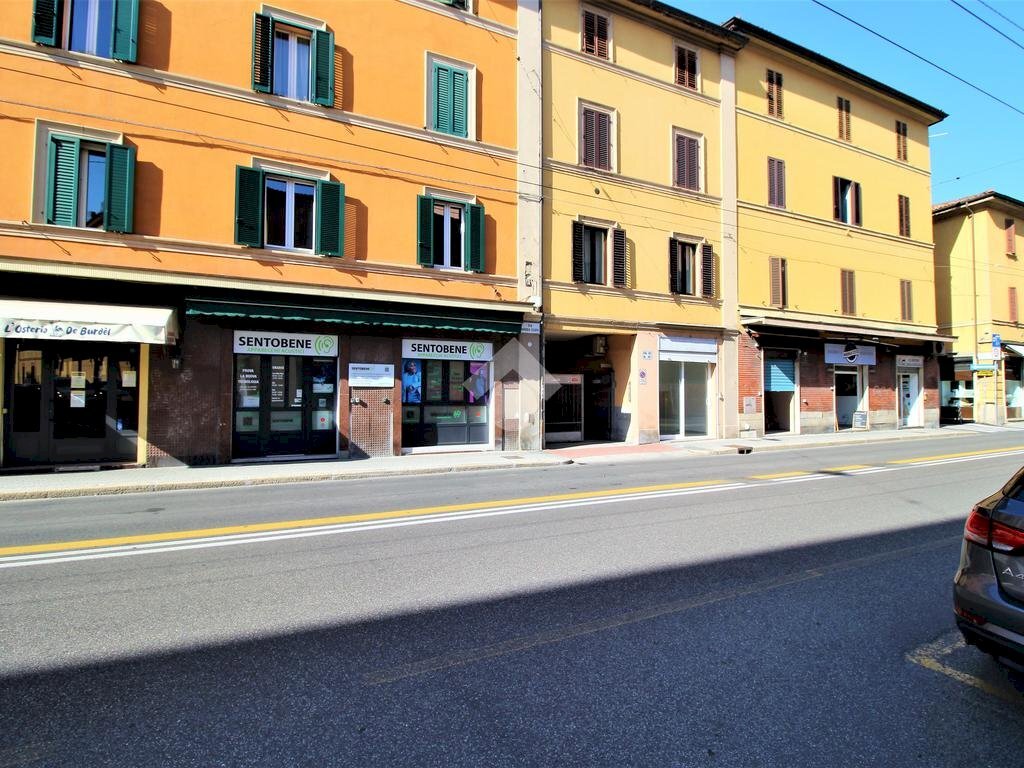 Shop via Andrea Costa, Bologna (neighborhood Costa Saragozza) - photo 1