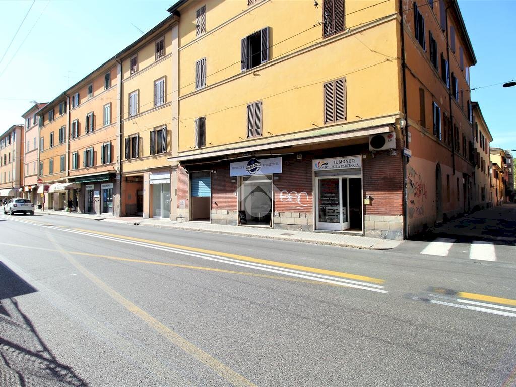 Shop via Andrea Costa, Bologna (neighborhood Costa Saragozza) - photo 2