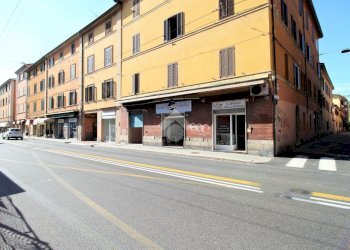 Negozio via Andrea Costa, Bologna (zona Costa Saragozza) - foto 2