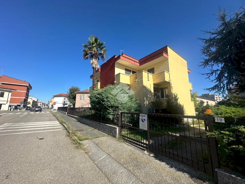 Villa Via GIancarlo Maggi, Novara - foto 1