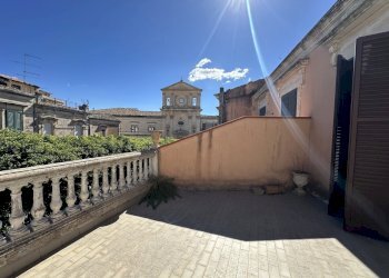 IMG_5559.JPG - Villa via regina elena 431, Modica - foto 1