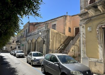 IMG_5570.JPG - Villa via regina elena 431, Modica - foto 13