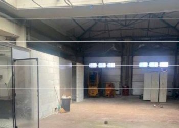 5.jpg - Commercial Premises at auction Via Trieste 4, Follo - photo 3