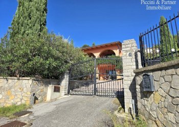 02.jpg - Villa Via dei Romani, Magione - foto 2