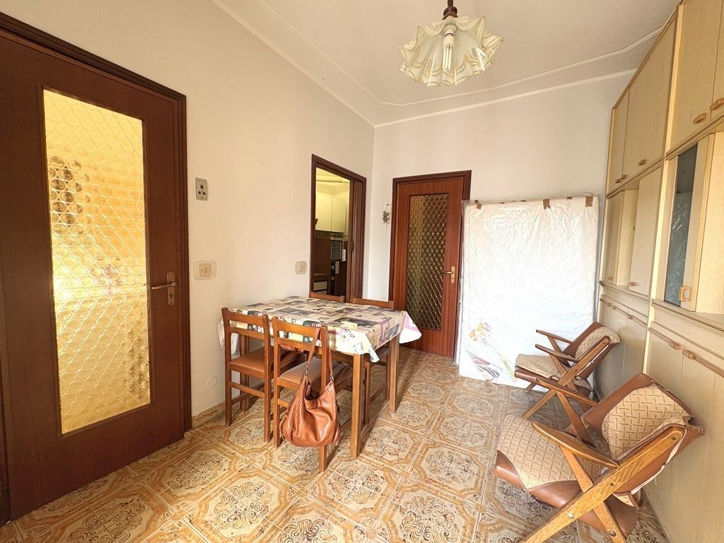 zona giorno-notte - One-room apartment Borghetto Santo Spirito - photo 3