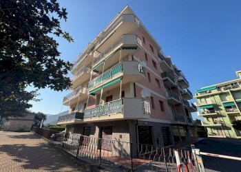 stabile - One-room apartment Borghetto Santo Spirito - photo 12