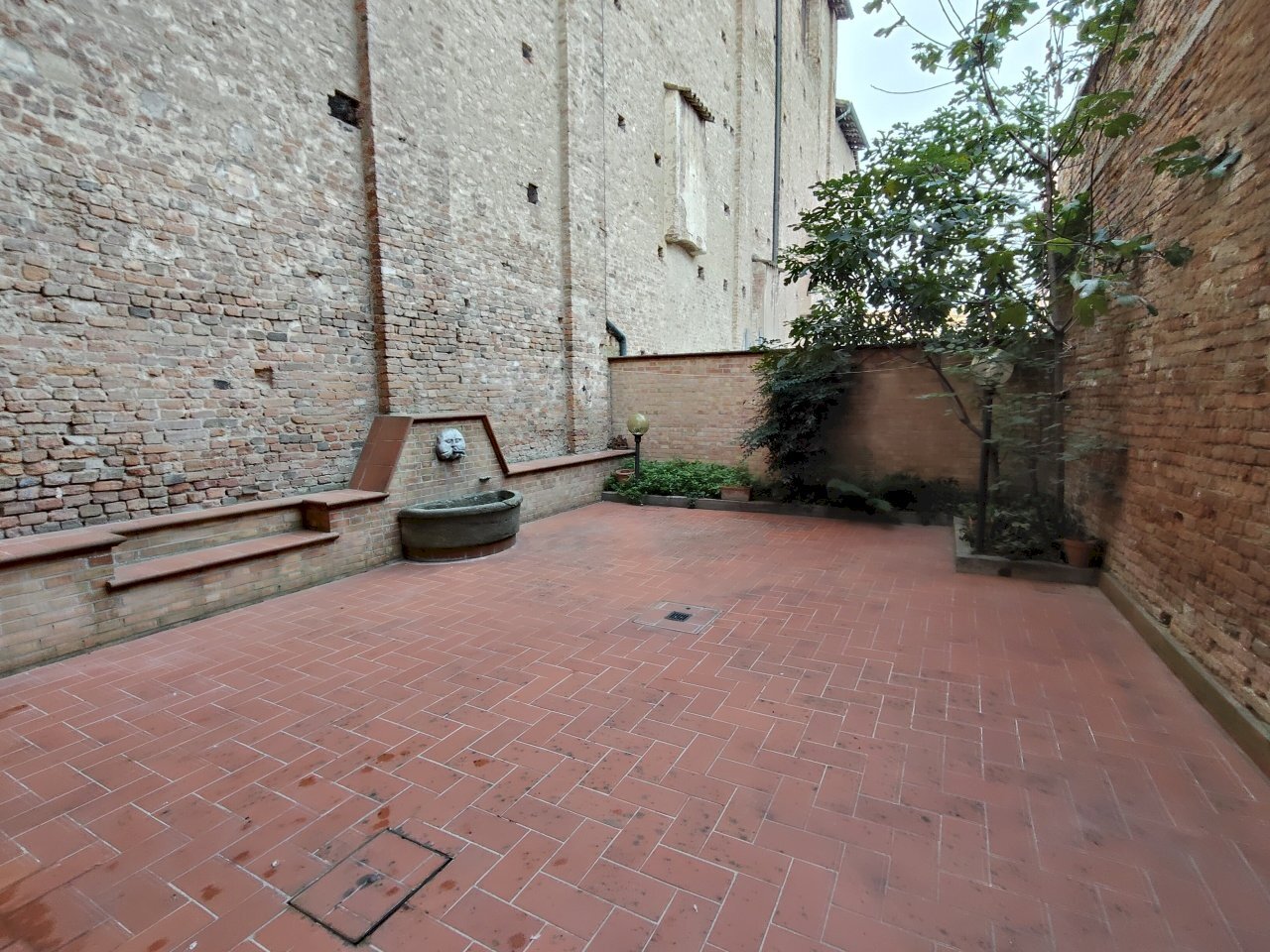 cortile interno - Porzione di casa Via San Bartolomeo, Piacenza - foto 1