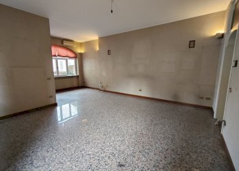salone - Porzione di casa Via San Bartolomeo, Piacenza - foto 7