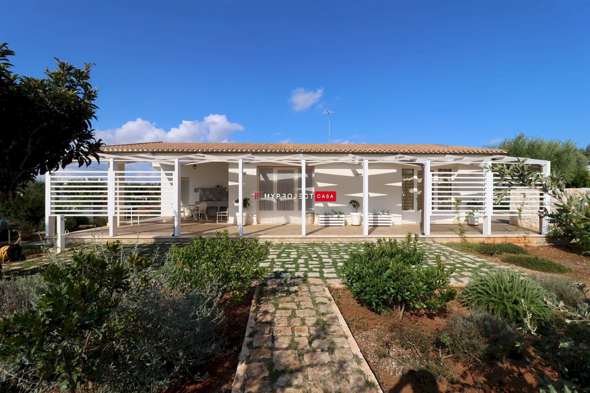 Independent house Via Alberobello, Martina Franca - photo 1