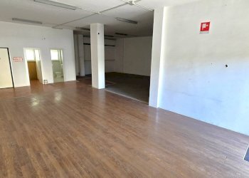 Foto 4 - Warehouse Via Luzzatti
 
15, Bari - photo 4