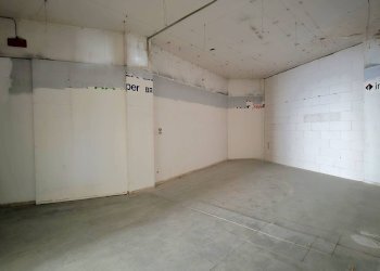 Foto 8 - Warehouse Via Luzzatti
 
15, Bari - photo 8