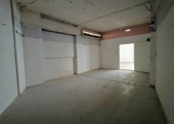 Foto 9 - Warehouse Via Luzzatti
 
15, Bari - photo 9