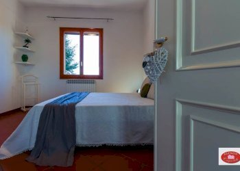 Camera matrimoniale - Casa semi indipendente Località Mezzano
 
14, Stella - foto 4