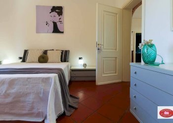 Camera matrimoniale - Casa semi indipendente Località Mezzano
 
14, Stella - foto 7